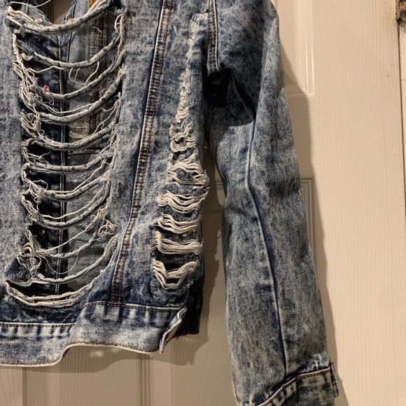 DAZL Jean Jacket - Picture 4 of 10